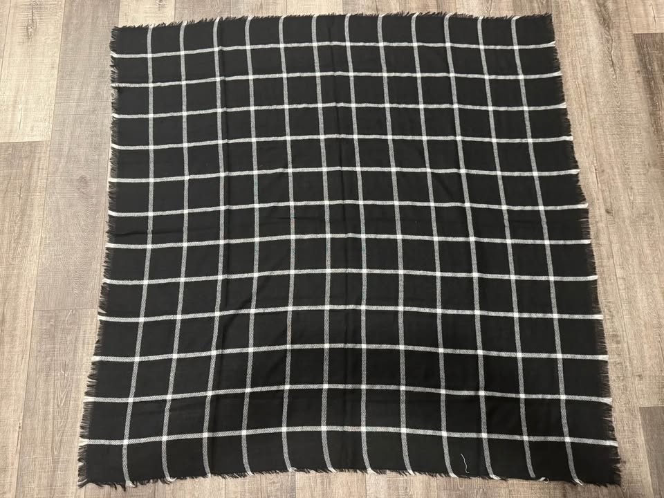 Pair of Black & White Blanket Scarves Plaid Scarf Shawl Wrap - photo 3