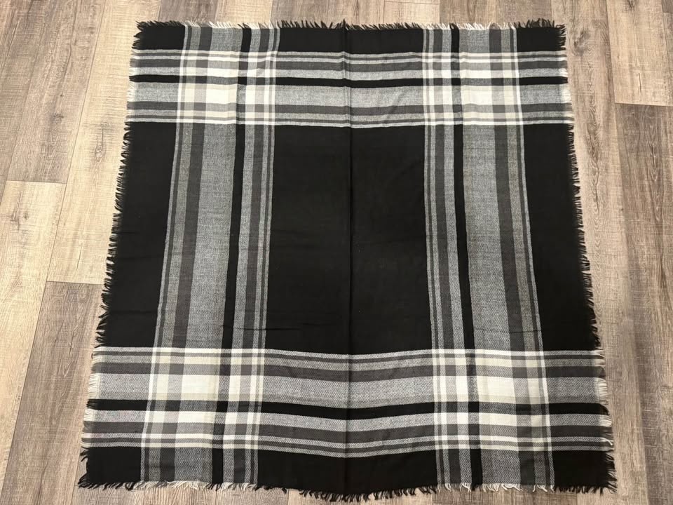 Pair of Black & White Blanket Scarves Plaid Scarf Shawl Wrap - photo 4