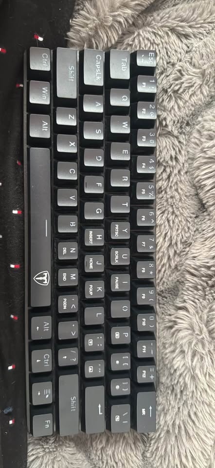 Brand New Gaming Keyboard - Blue Switches - photo 3