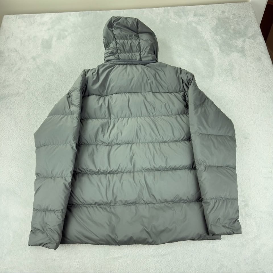 Patagonia NWT Men's Medium Silent Down Puffer Jacket 27930 - photo 3