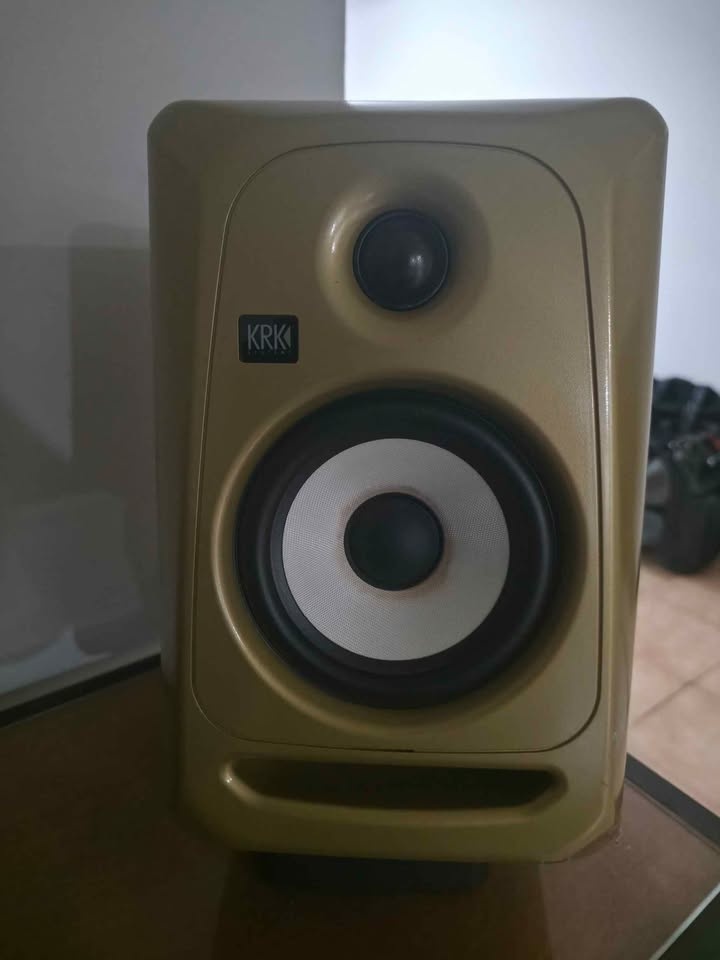 KRK ROCKET 5 (Vintage Gold Special Edition) Studio Monitor Speak - photo 4