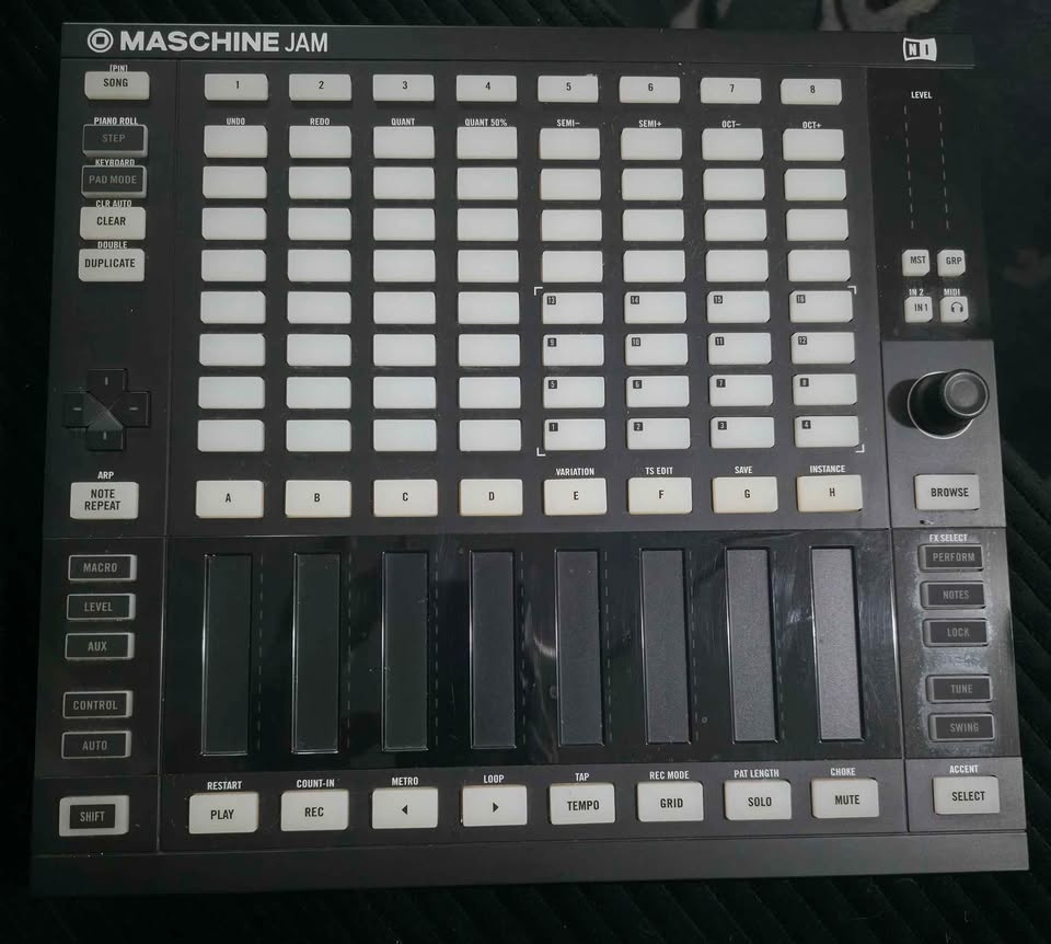 Native Instruments Maschine Jam - photo 2