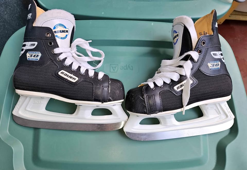 Bauer 3D Hockey Skates - Kids Youth Size 3 *EUC* 🥕