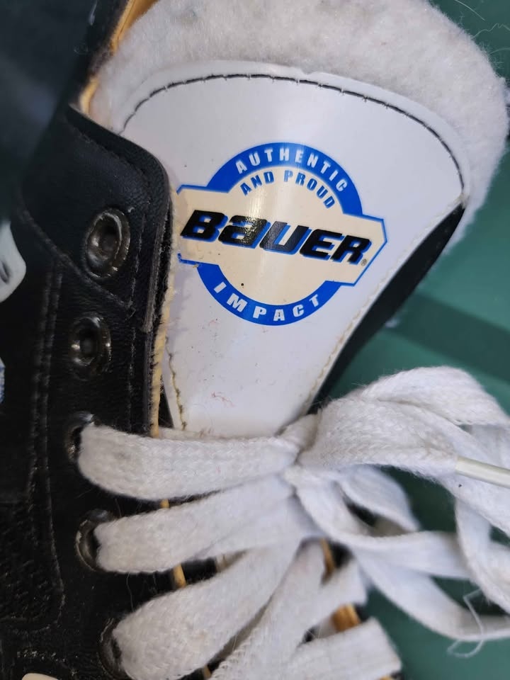 Bauer 3D Hockey Skates - Kids Youth Size 3 *EUC* 🥕 - photo 2