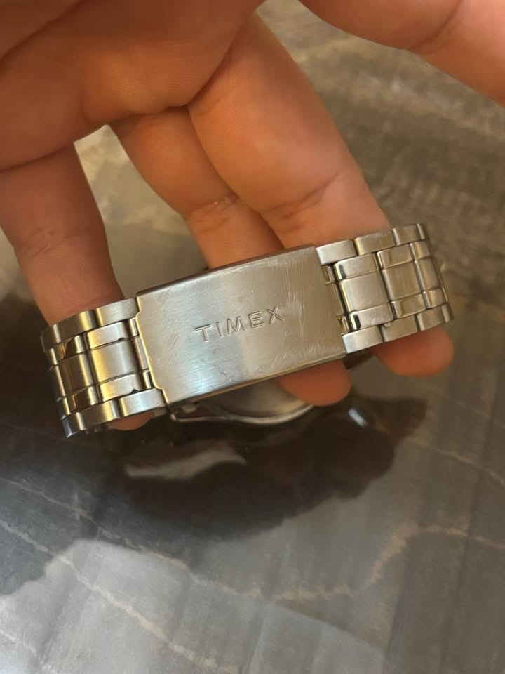 Timex Men’s Watch White Dial-CR 2016 Cell WR 30 M - photo 4