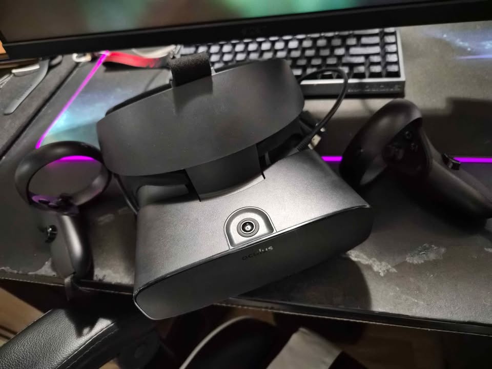 Oculus Rift S VR - photo 2