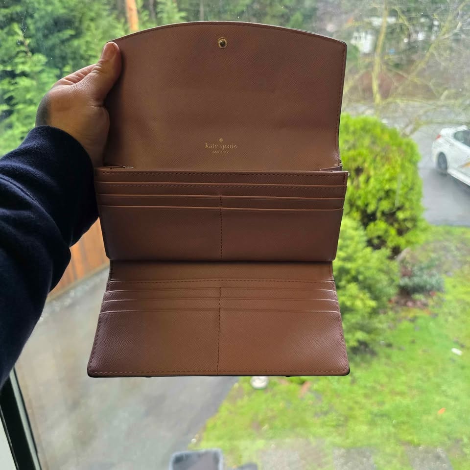 Kate Spade Wallet - photo 2