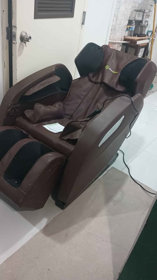 Massage Chair Real Relax Favor-04 Brown (Like New) - photo 3