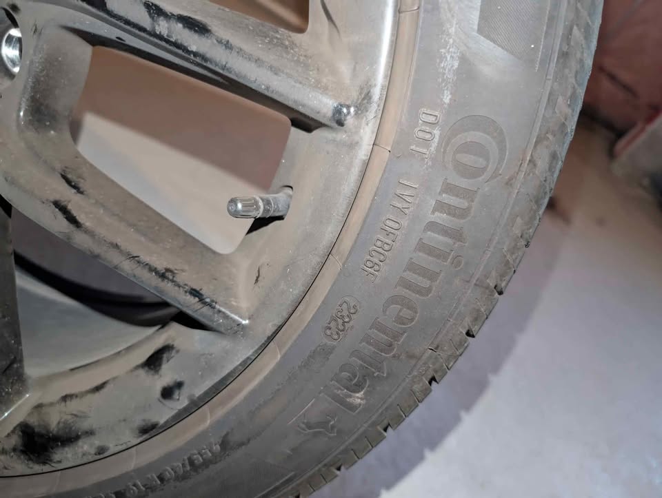 2024 Mustang OEM Nite Pony Wheels - photo 3