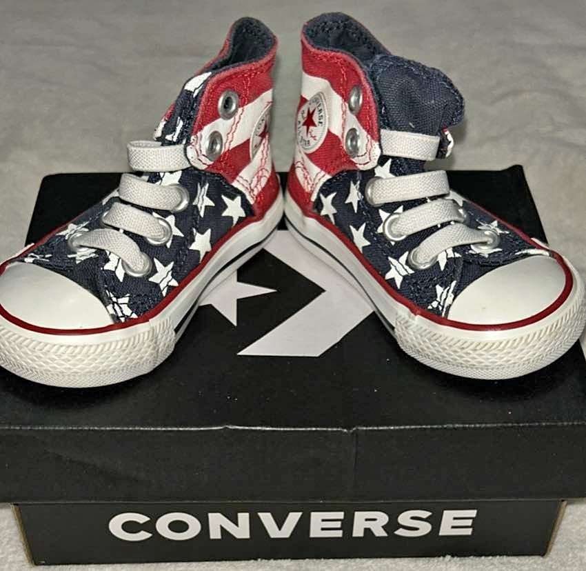 Converse Chuck Taylor American Flag Toddler Sneakers  SZ 4