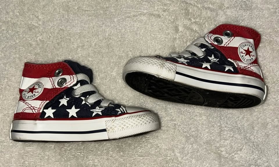 Converse Chuck Taylor American Flag Toddler Sneakers  SZ 4 - photo 2