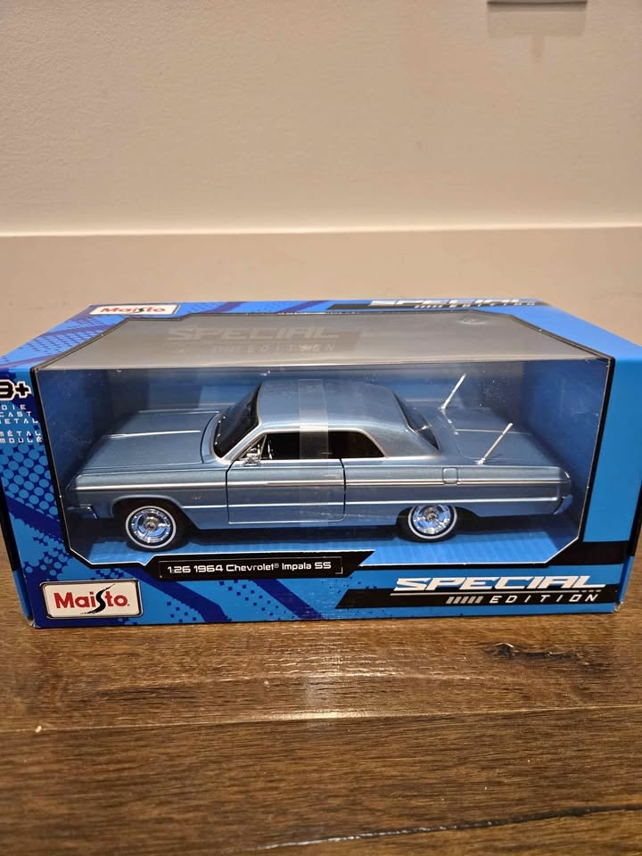Brand New Maisto 1964 Impala SS Die-Cast Model (1:26)
