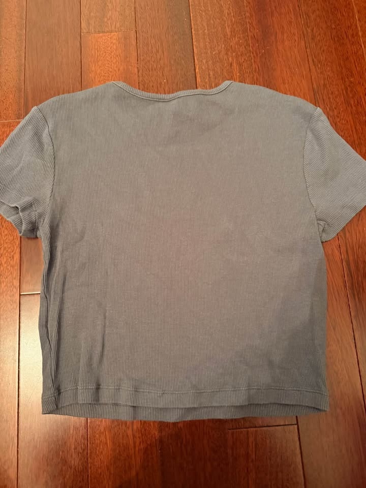 H&M crop t-shirt - Size M - photo 2