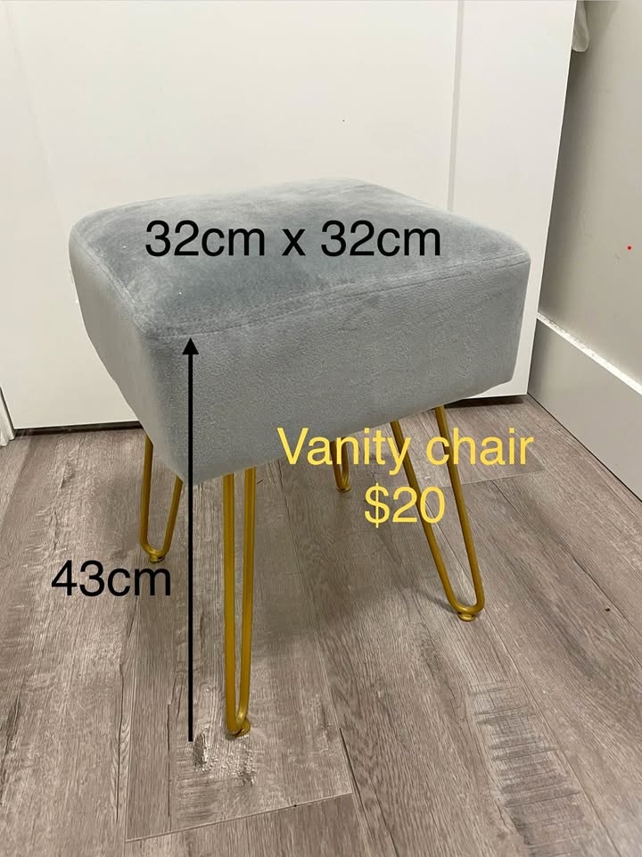 Vanity chair