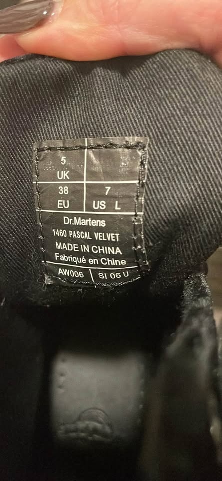 Size 7 Dr. Martens Women's 1460 Pascal Velvet Boots - photo 2