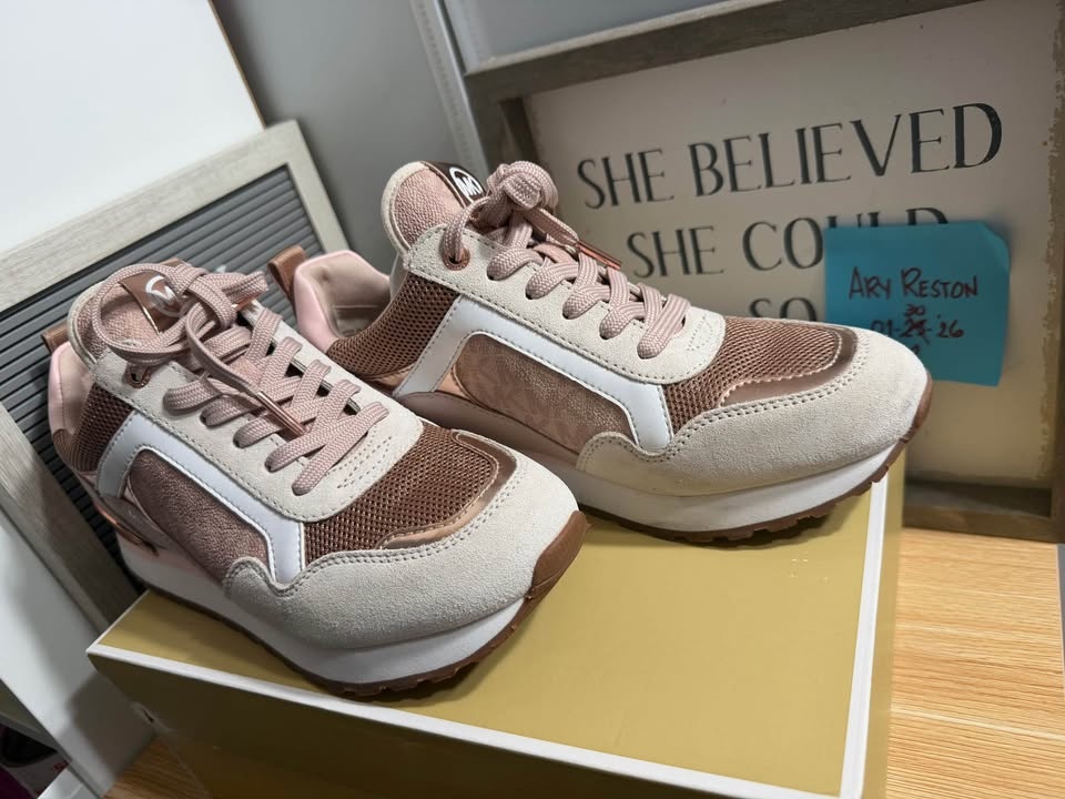 Brand new MK shoe size 7 - photo 3