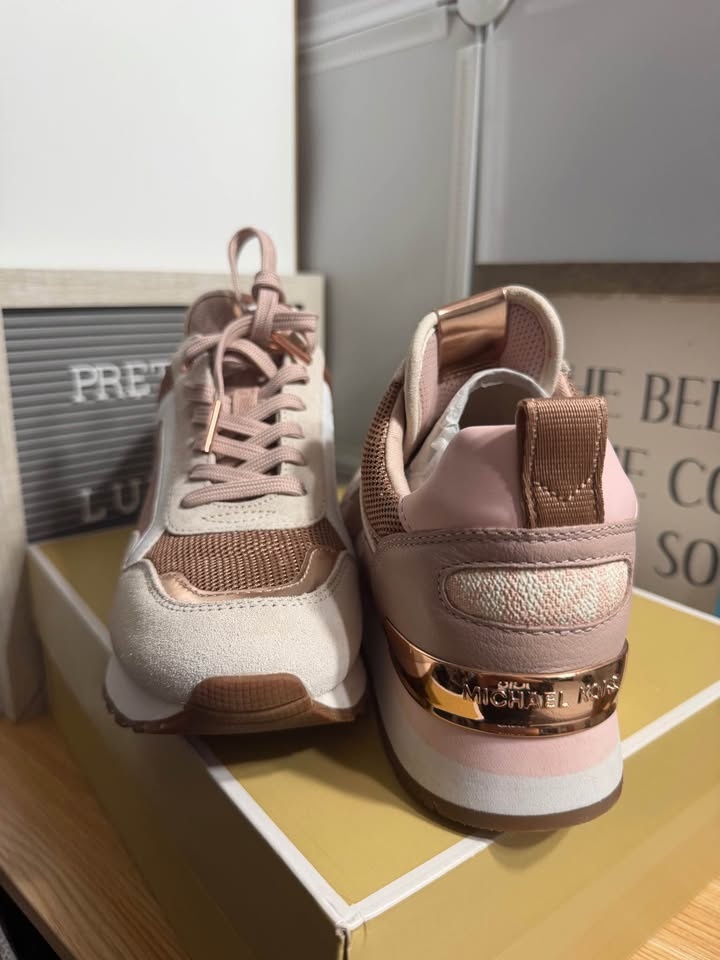 Brand new MK shoe size 7 - photo 4