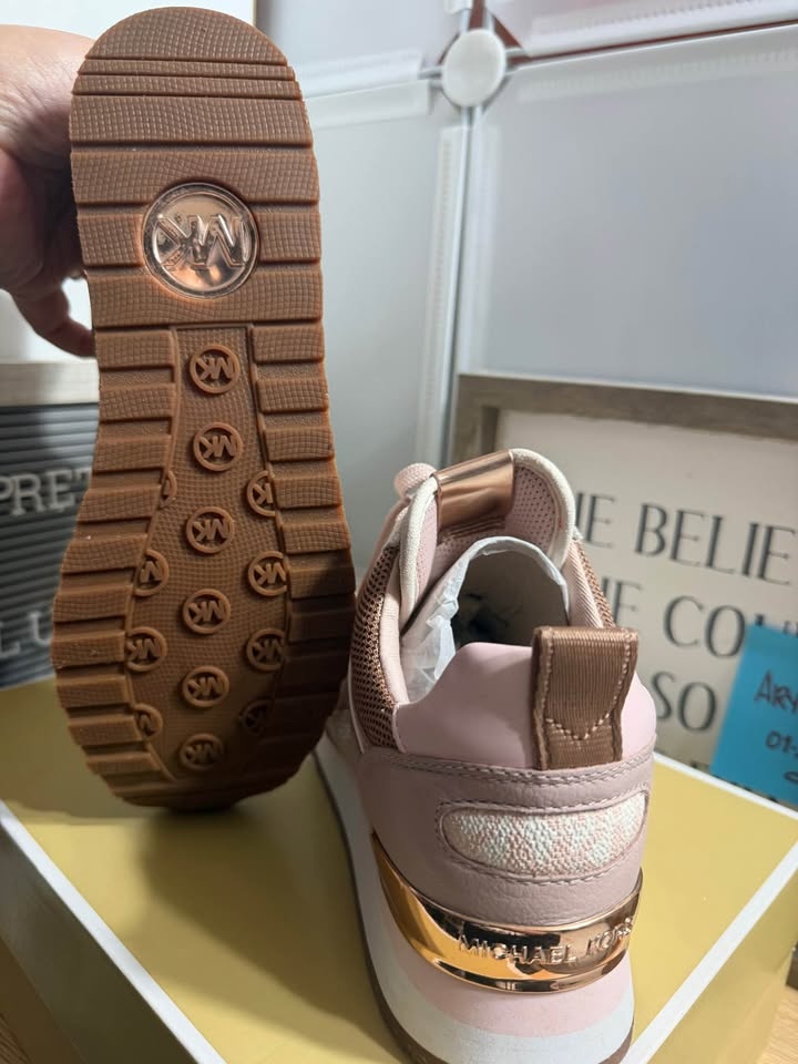Brand new MK shoe size 7 - photo 5