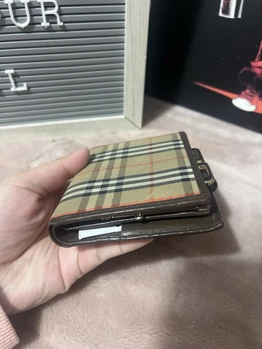 Vintage BURBERRY Bi-Fold Kiss Lock Wallet In Classic Nova Check - photo 4