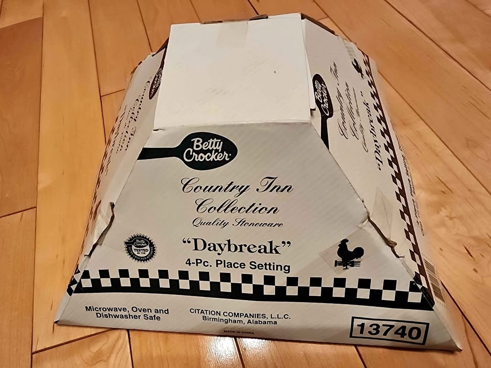 New Betty Crocker 4 piece place setting