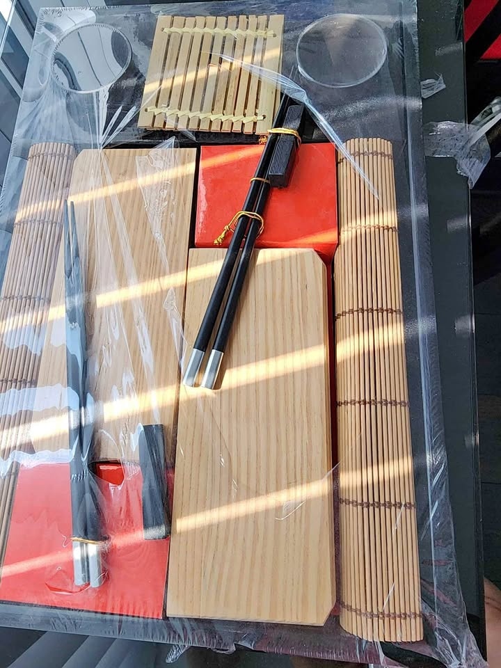 Sushi Set for 2