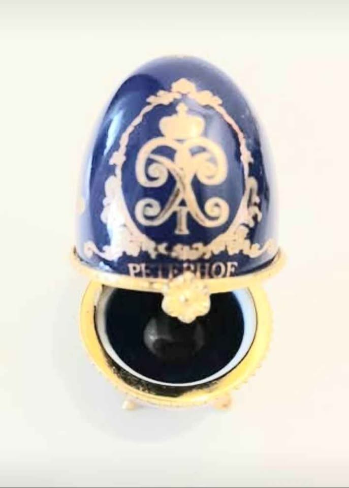Vtg Russian Peterhof Porcelain Egg - photo 5