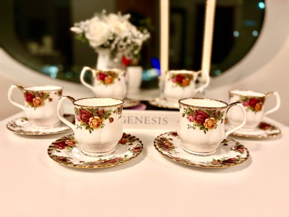 Royal Albert Monstrose Coffee Cups & Saucers - photo 3
