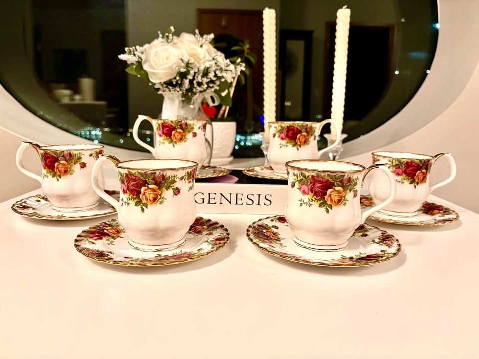 Royal Albert Monstrose Coffee Cups & Saucers - photo 4