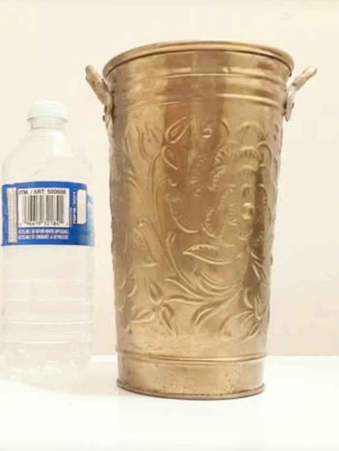Vtg Floral Embossed Brass Vase - photo 4