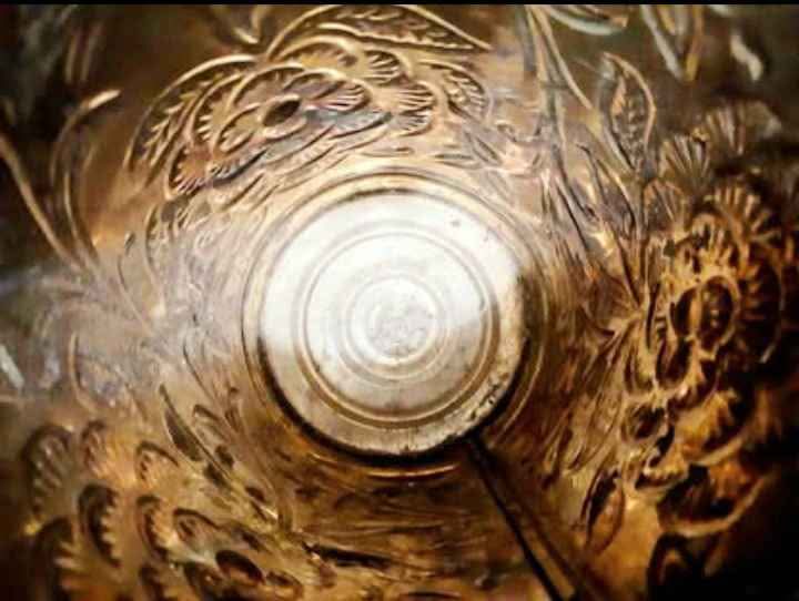 Vtg Floral Embossed Brass Vase - photo 5