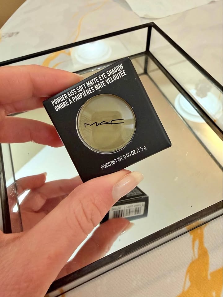 MAC Powder Kiss Soft Matte Eyeshadow in “Per-suede me”