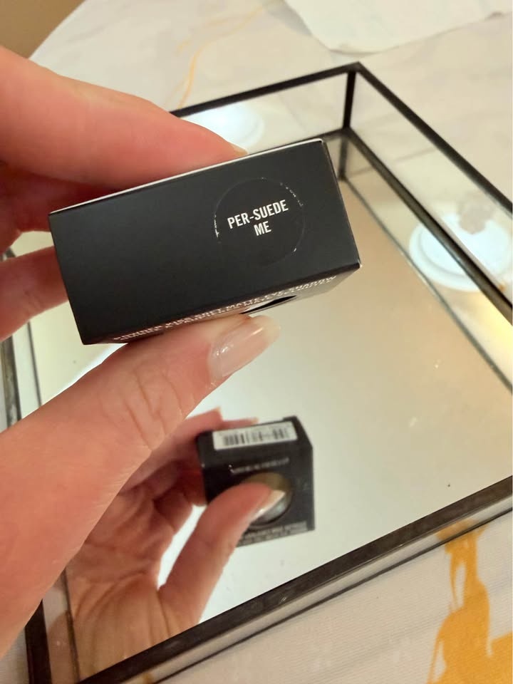 MAC Powder Kiss Soft Matte Eyeshadow in “Per-suede me” - photo 2
