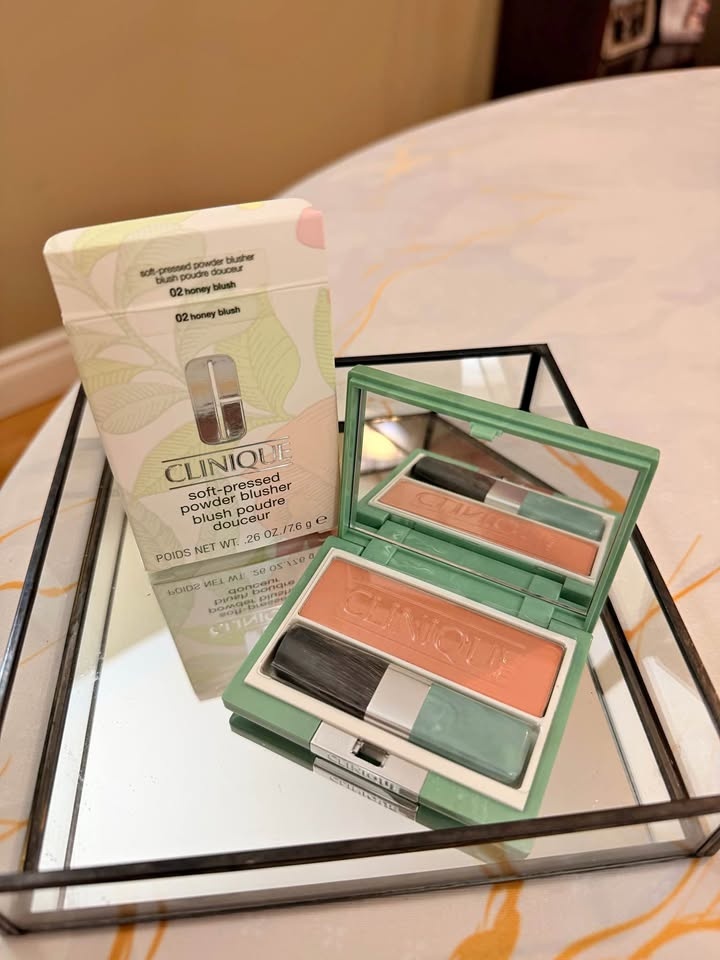 BNIB Clinique Honey Blush