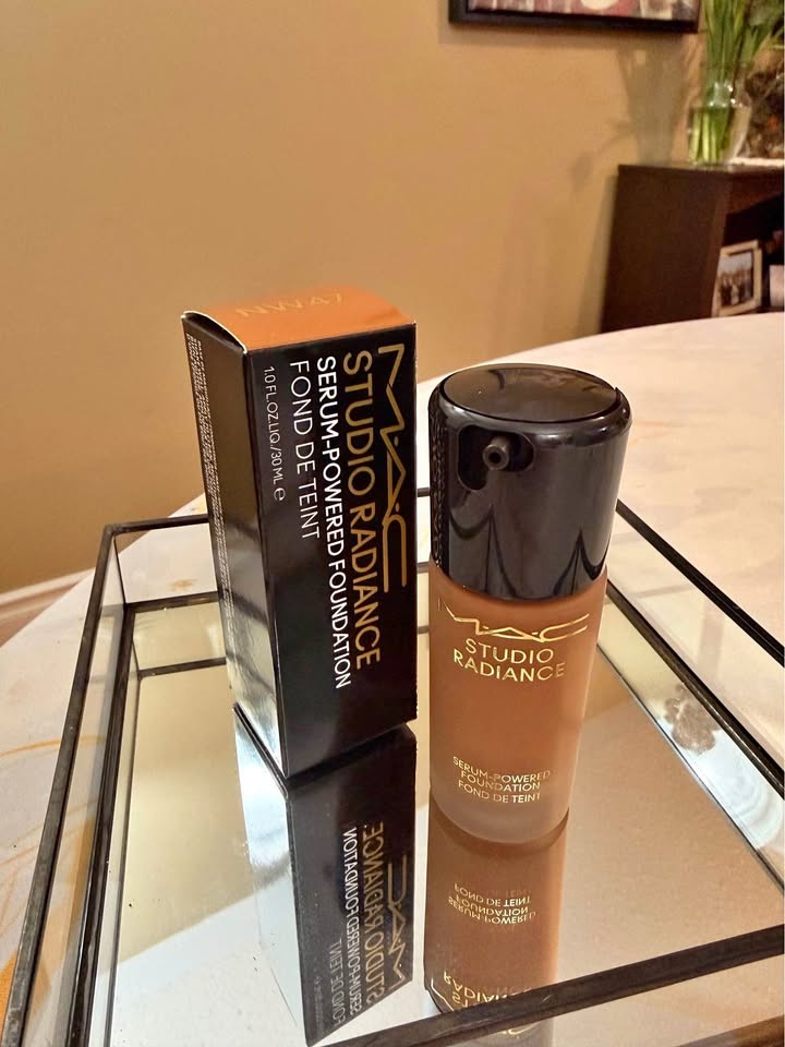 BNIB MAC Studio Radiance Serum Powered Foundation NW47