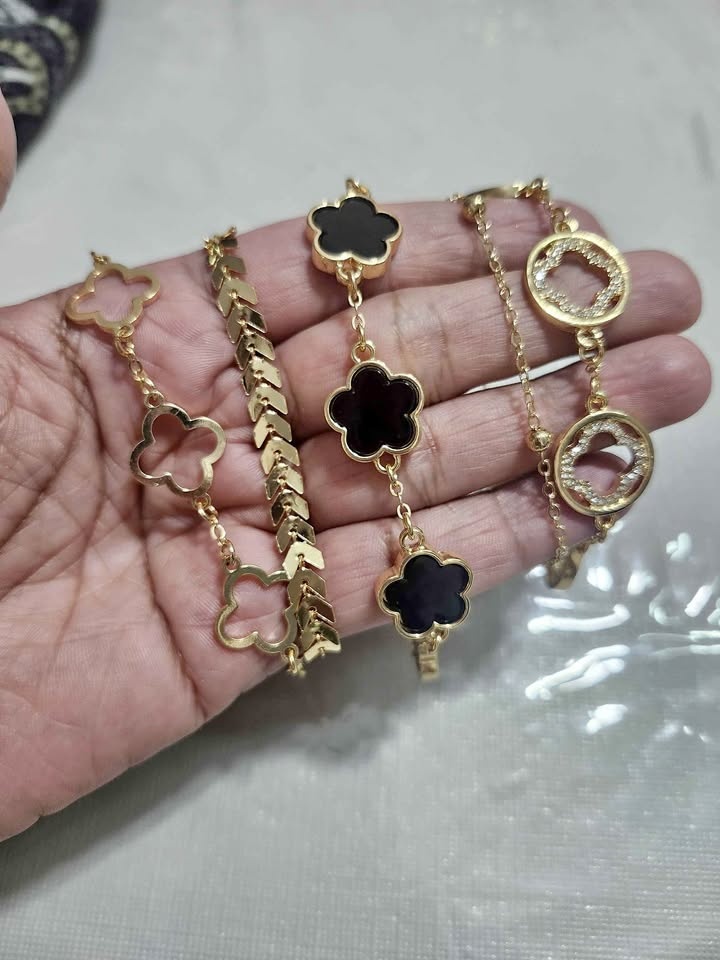 5PCS Clover Bracelet Set – Elegant & Trendy