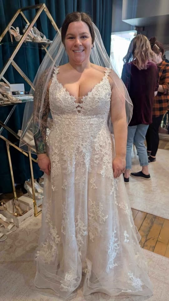 Maggie Sottero Wedding Dress - Ivory over Blush, Size 16 - photo 2
