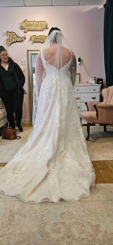 Maggie Sottero Wedding Dress - Ivory over Blush, Size 16 - photo 3