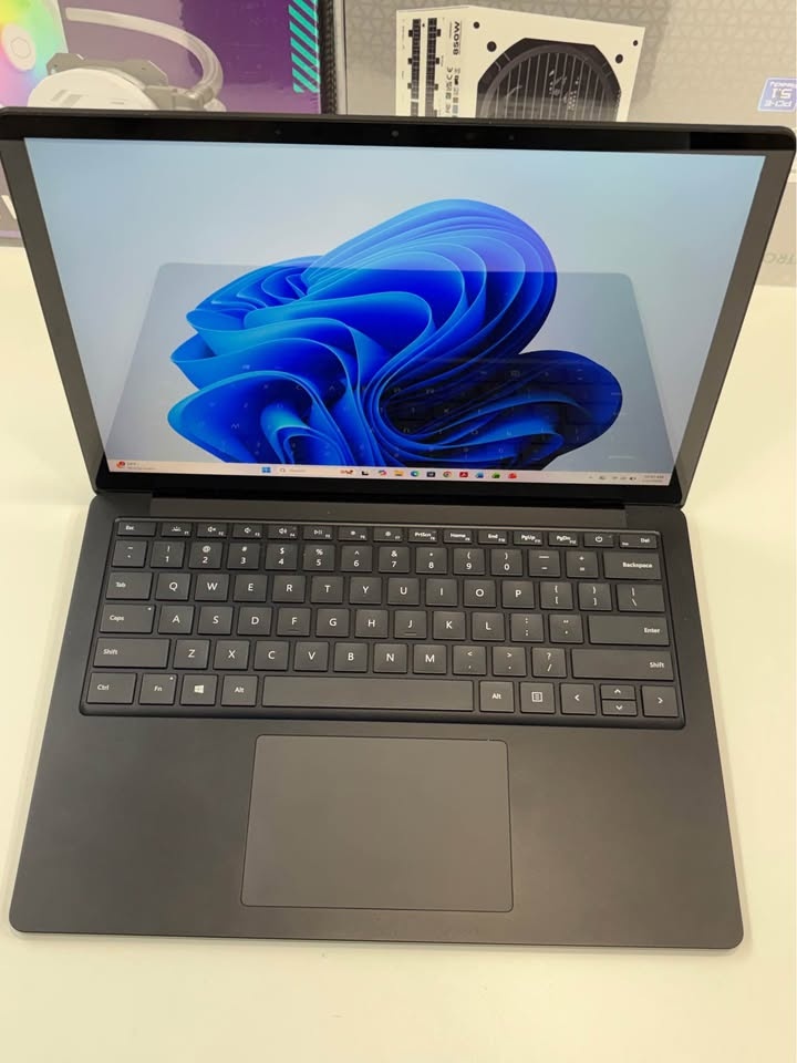 Microsoft Surface Laptop 4 13.3 inch - photo 5