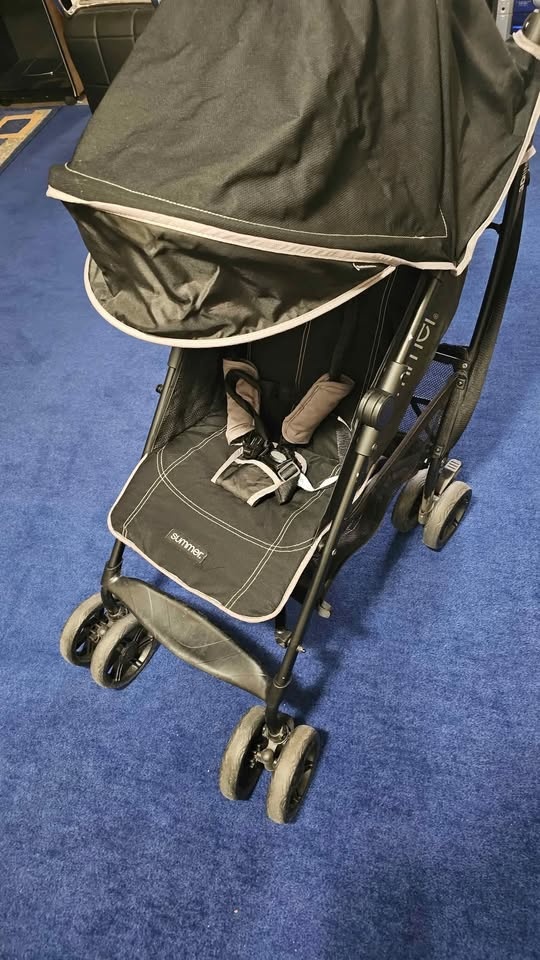 Great Condition, Used Summer Infant 3Dlite+ Convenience Stroller - photo 4
