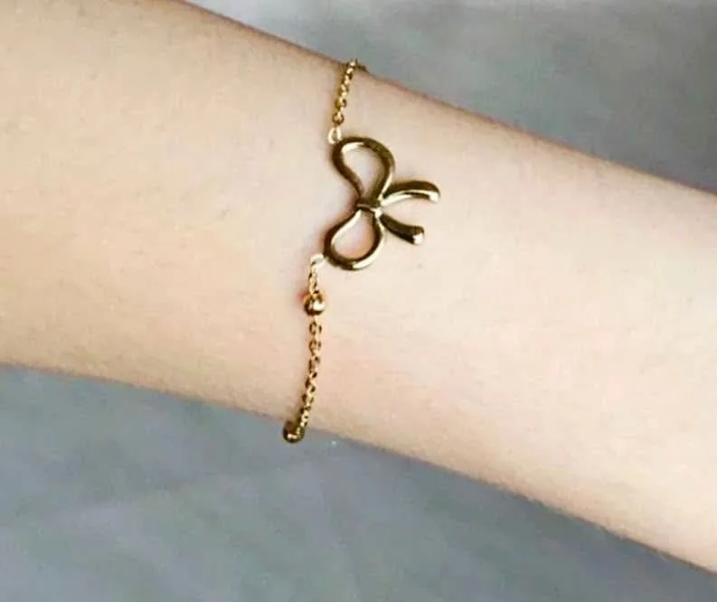 Gold Plated Bow chain bracelet thumbnail