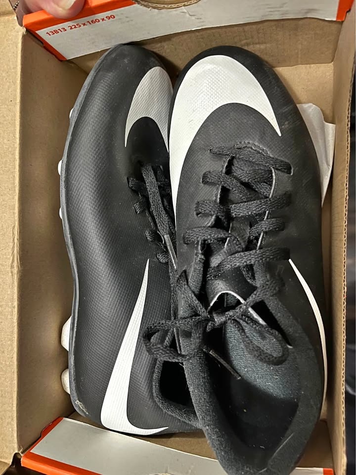 Junior Nike Bravata II FG Soccer Cleats