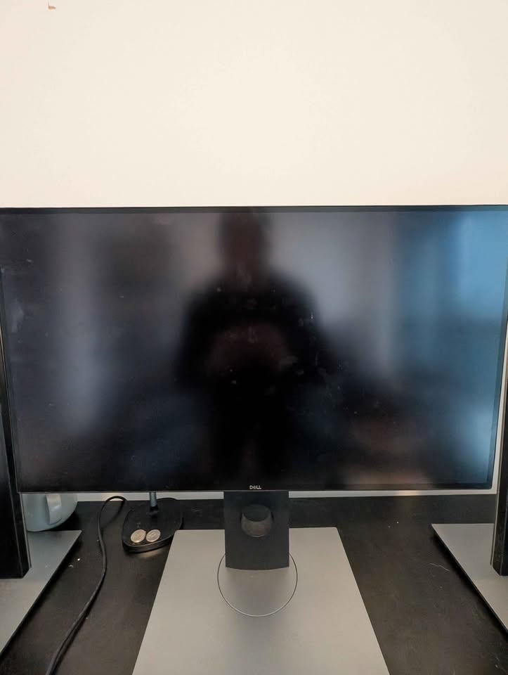 Dell Ultrasharp 25" Monitors U2518D (Set of 3) - photo 4