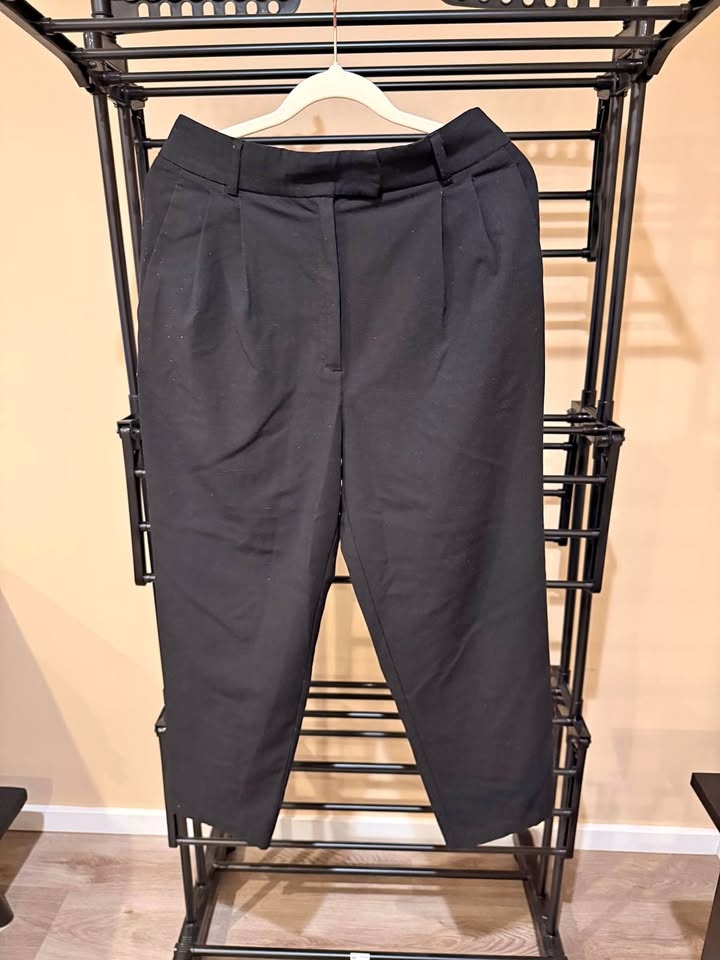 Dynamite Black Tapered Slacks - Size Small