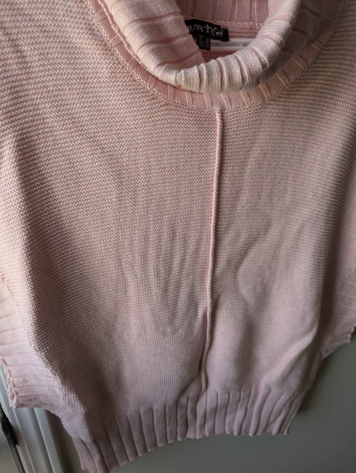 NWOT beautiful pink cowl poncho sweater for women - photo 3