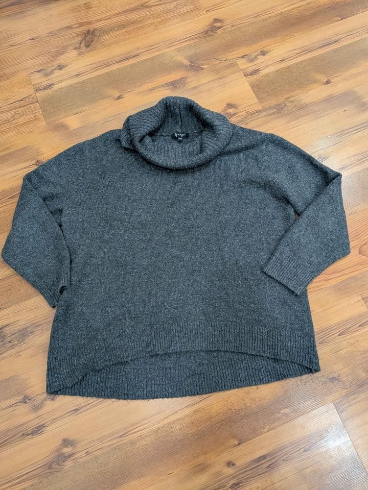 Like new cowl neck women's sweater (size XL) - photo 2