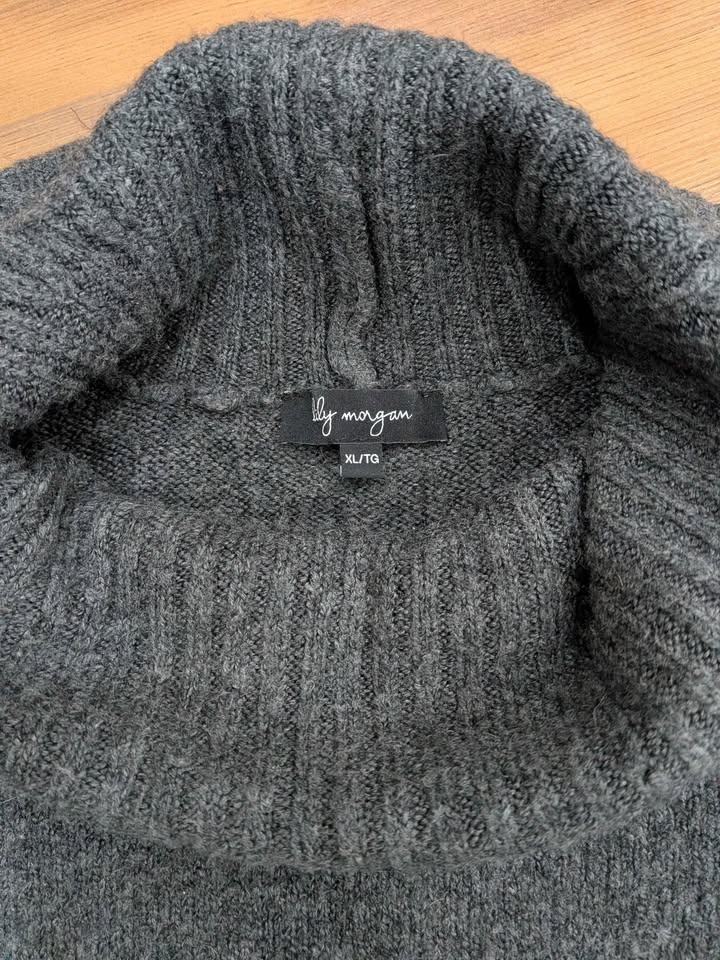 Like new cowl neck women's sweater (size XL) - photo 3