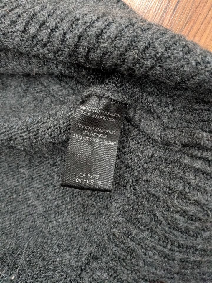 Like new cowl neck women's sweater (size XL) - photo 4