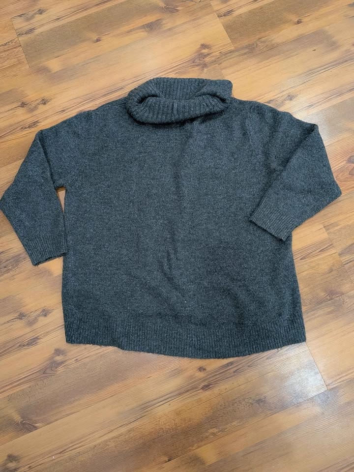 Like new cowl neck women's sweater (size XL) - photo 5