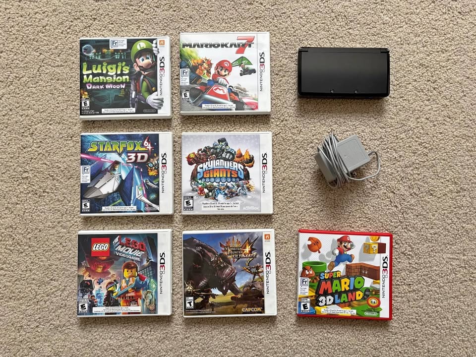 Nintendo 3DS Black + Games