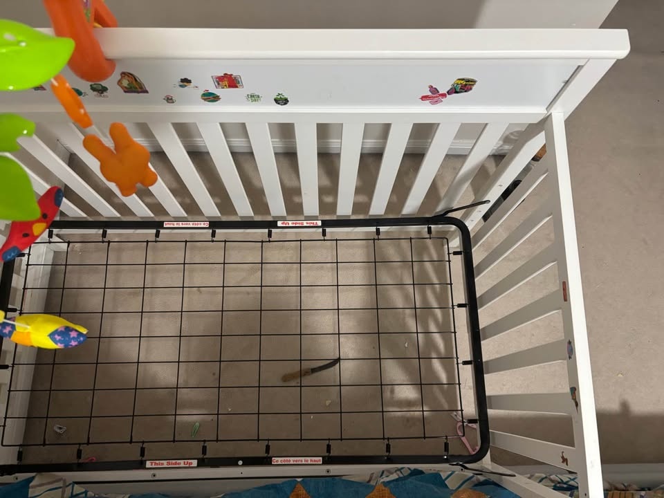 Graco Baby Crib Convertible with Mattress - photo 3